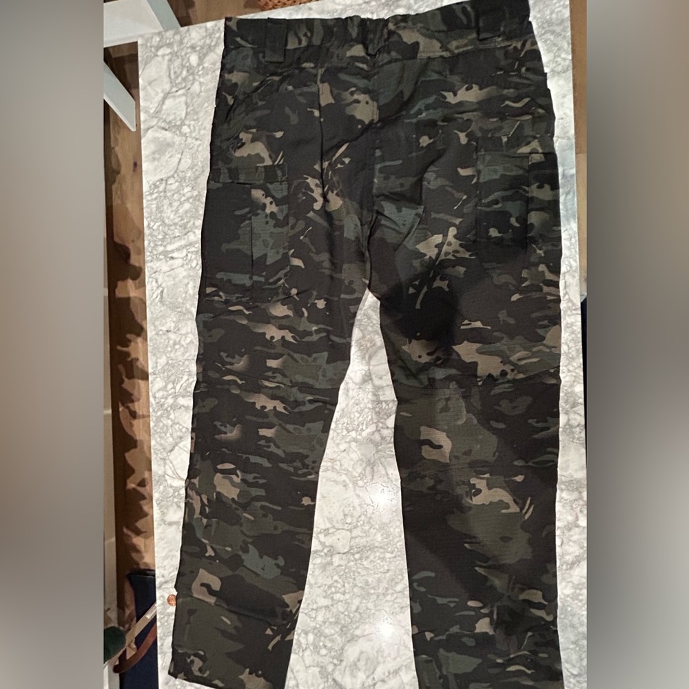 Men’s Tactical pants. Black camp